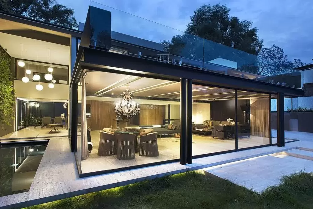 Thi công lắp đặt cửa kính cường lực